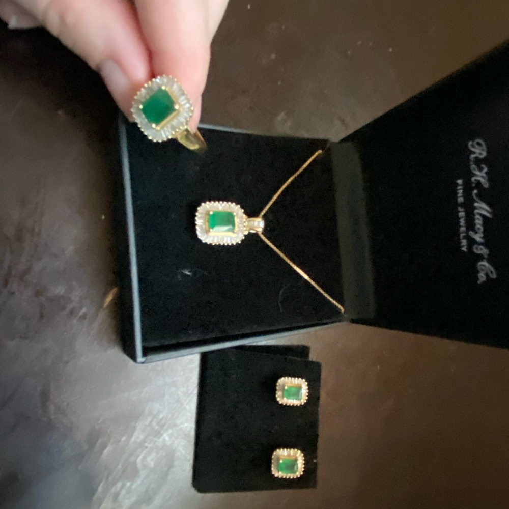 Emerald and Diamond Set in 14K gold